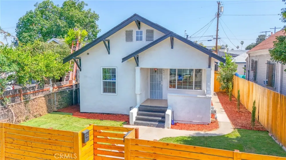 1471 E 41st Los Angeles, CA 90011