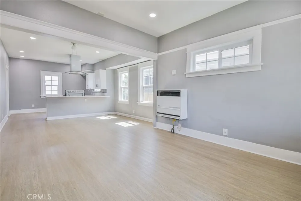 1471 E 41st Los Angeles, CA 90011