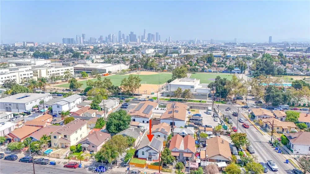1471 E 41st Los Angeles, CA 90011