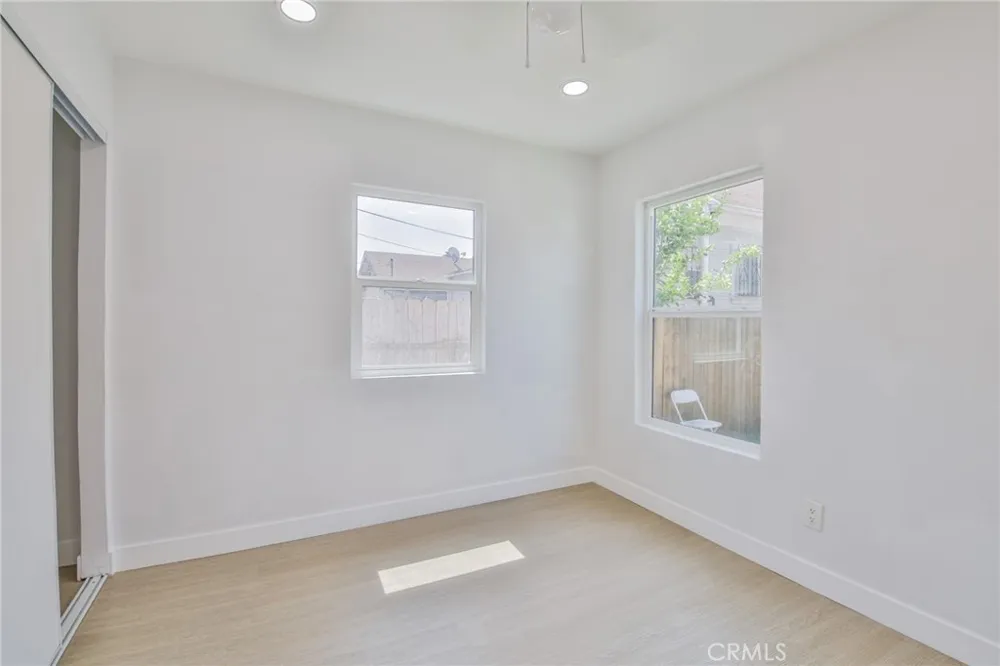 1471 E 41st Los Angeles, CA 90011