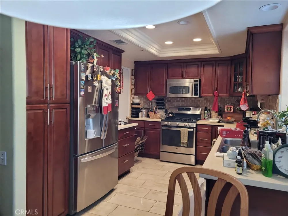 7814 Aberdeen Lane Highland, CA 92346