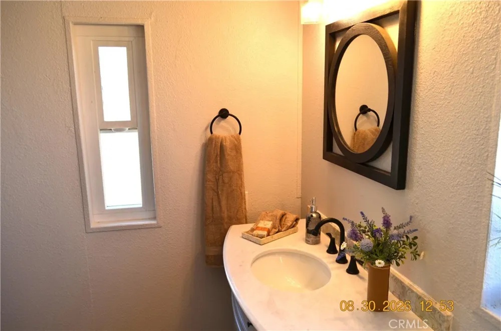 3142 Hermosa Pinon Hills, CA 92372