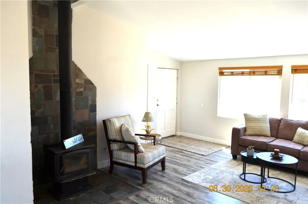 3142 Hermosa Pinon Hills, CA 92372