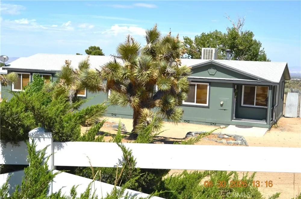 3142 Hermosa Pinon Hills, CA 92372