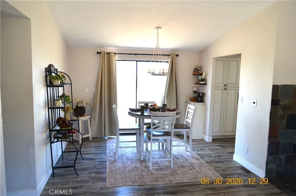3142 Hermosa Pinon Hills, CA 92372