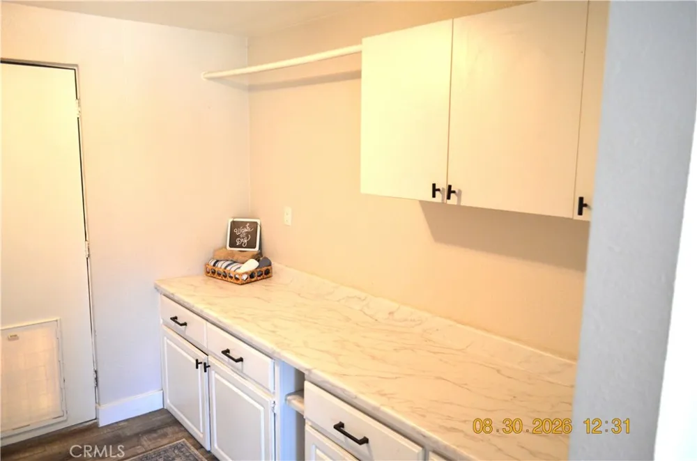 3142 Hermosa Pinon Hills, CA 92372