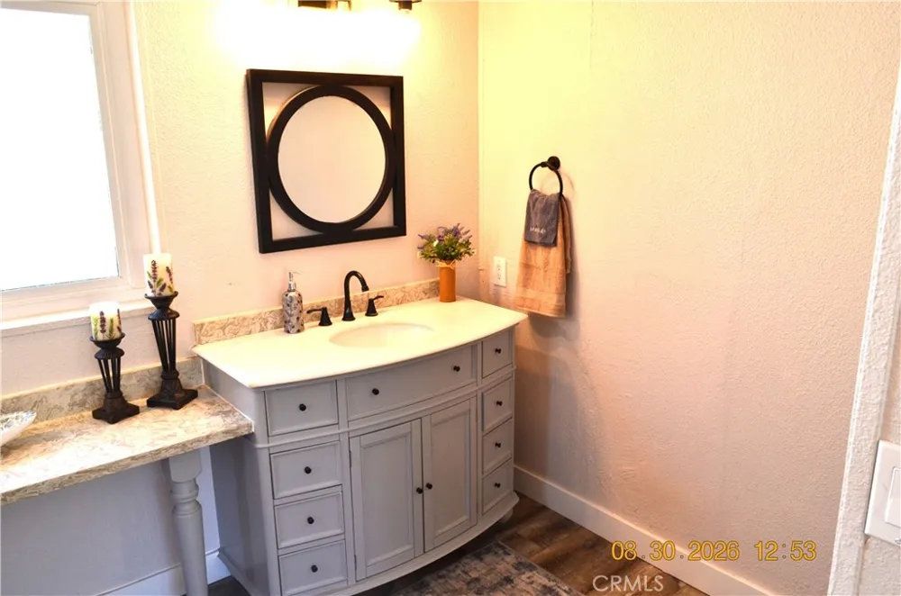 3142 Hermosa Pinon Hills, CA 92372