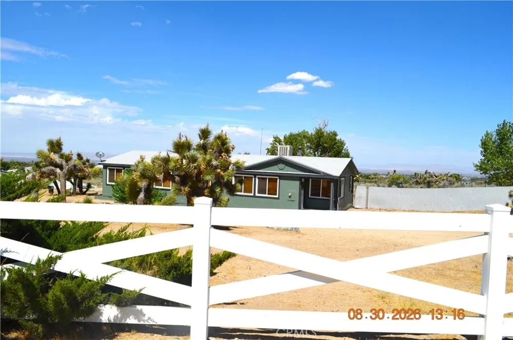 3142 Hermosa Pinon Hills, CA 92372