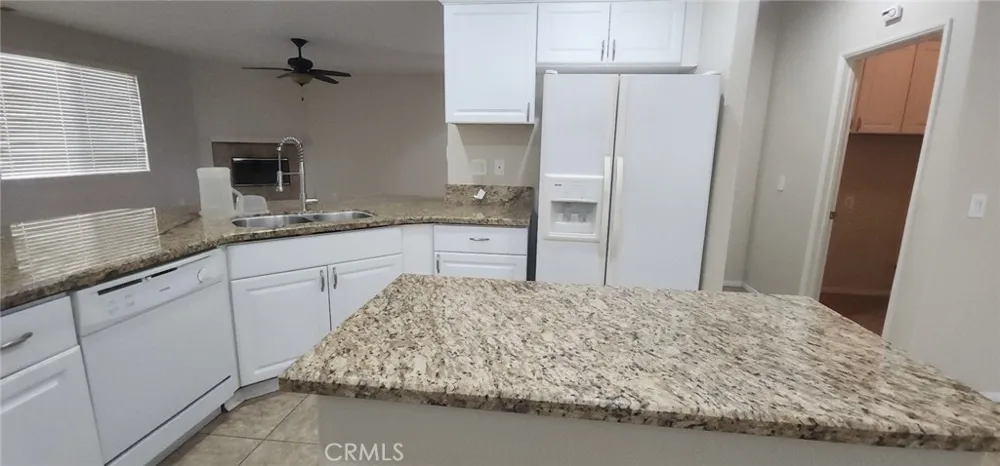 14922 Dragon Tree Adelanto, CA 92301