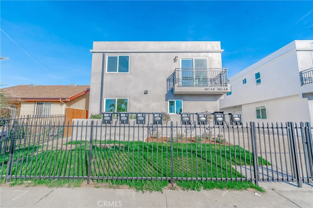 1201 E 59th Place Los Angeles, CA 90001