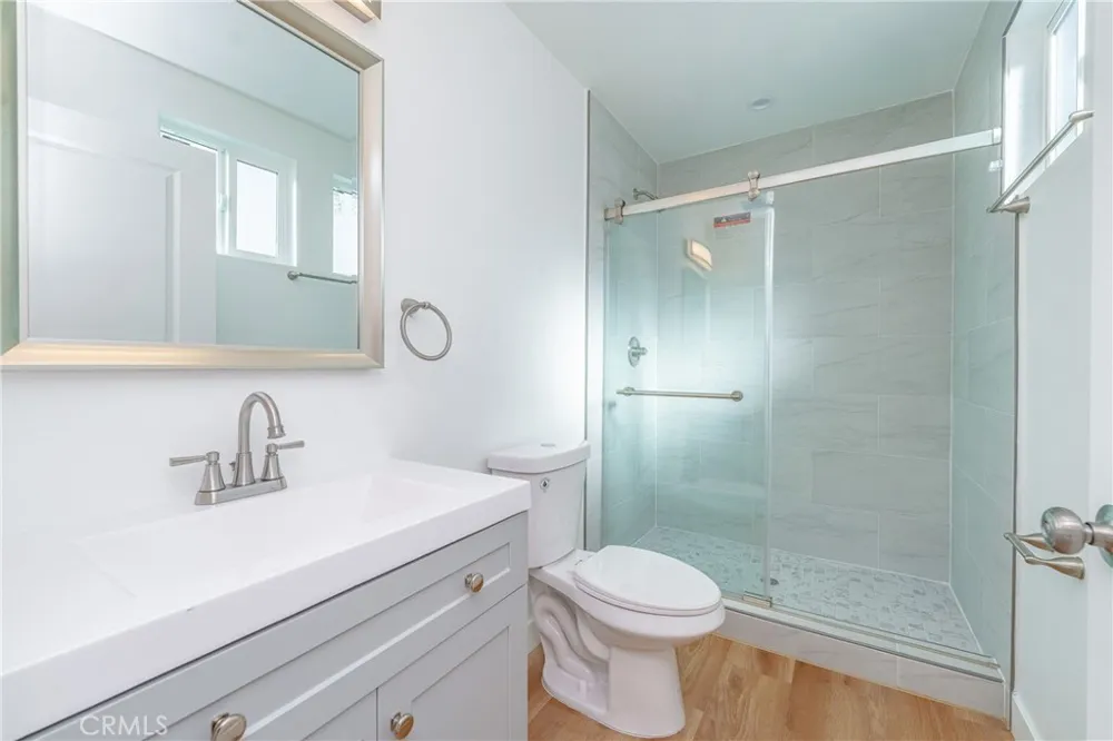 1201 E 59th Place Los Angeles, CA 90001