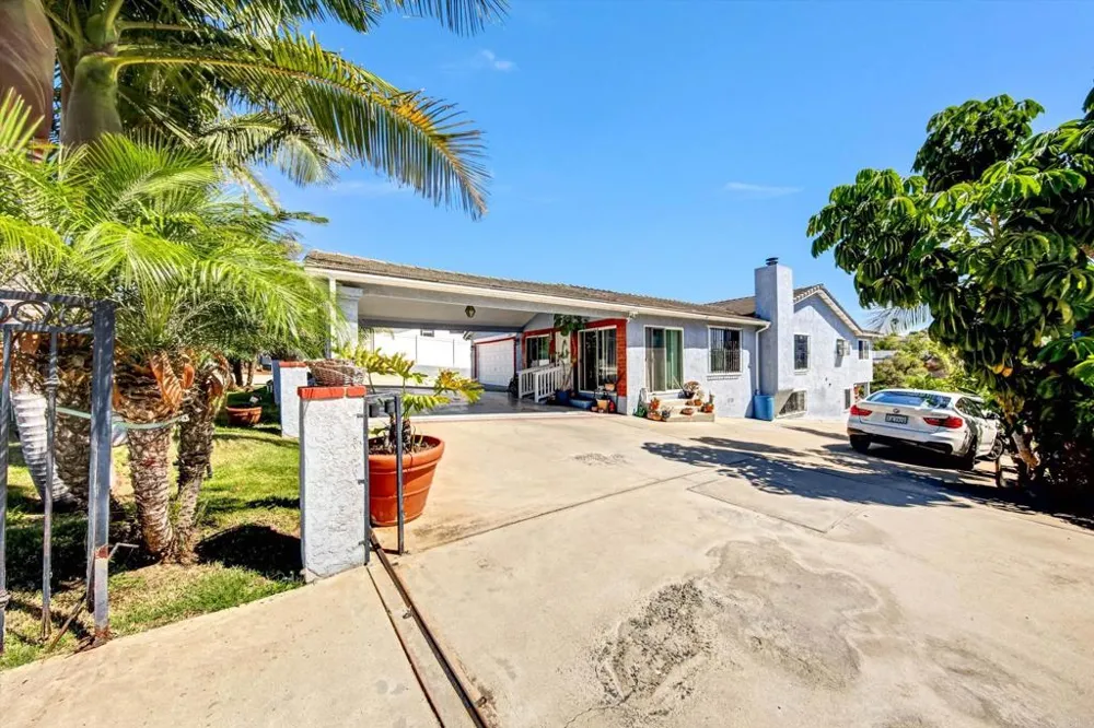 2815 Prospect Street National City, CA 91950
