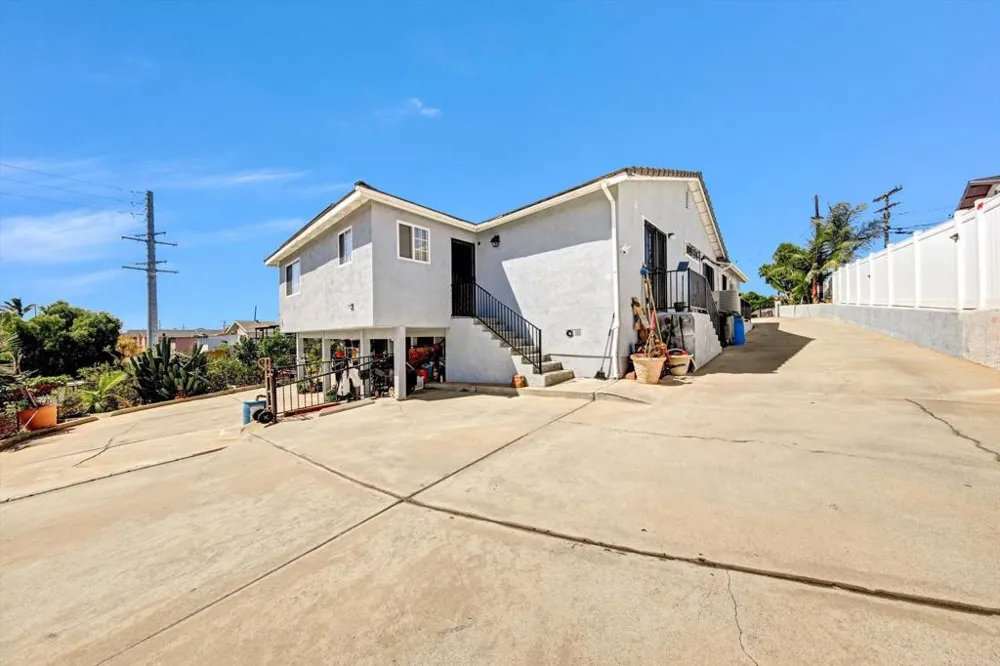 2815 Prospect Street National City, CA 91950