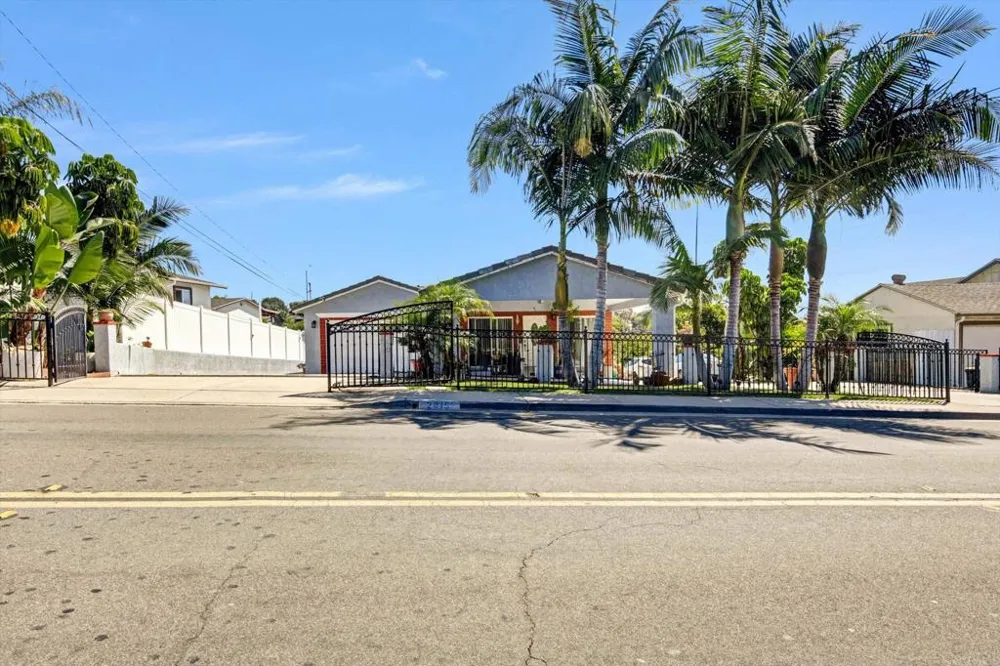 2815 Prospect Street National City, CA 91950