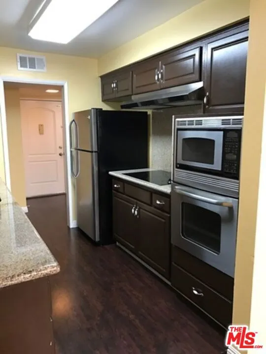 4637 Willis Avenue #108 Sherman Oaks, CA 91403