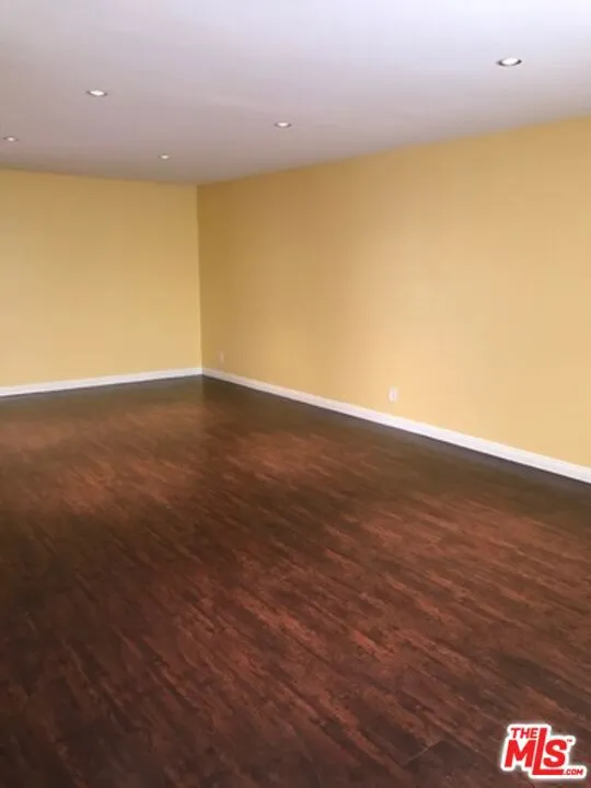 4637 Willis Avenue #108 Sherman Oaks, CA 91403