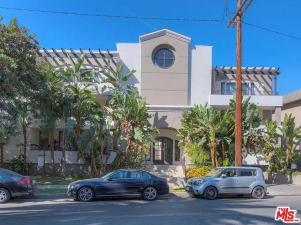 4637 Willis Avenue #108 Sherman Oaks, CA 91403