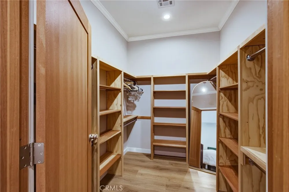 1912 Canyon #1/2 Los Angeles, CA 90068