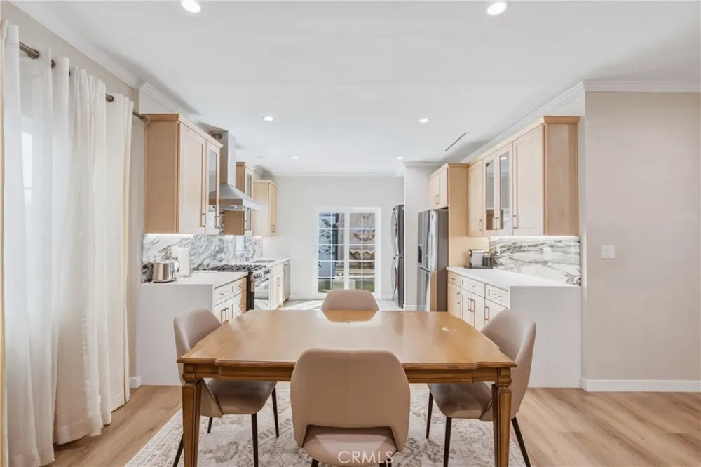 1912 Canyon #1/2 Los Angeles, CA 90068