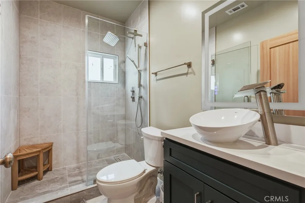 1912 Canyon #1/2 Los Angeles, CA 90068