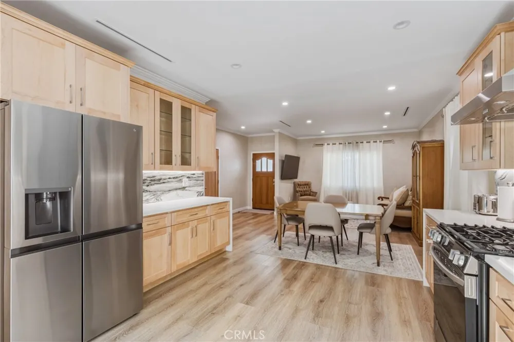 1912 Canyon #1/2 Los Angeles, CA 90068