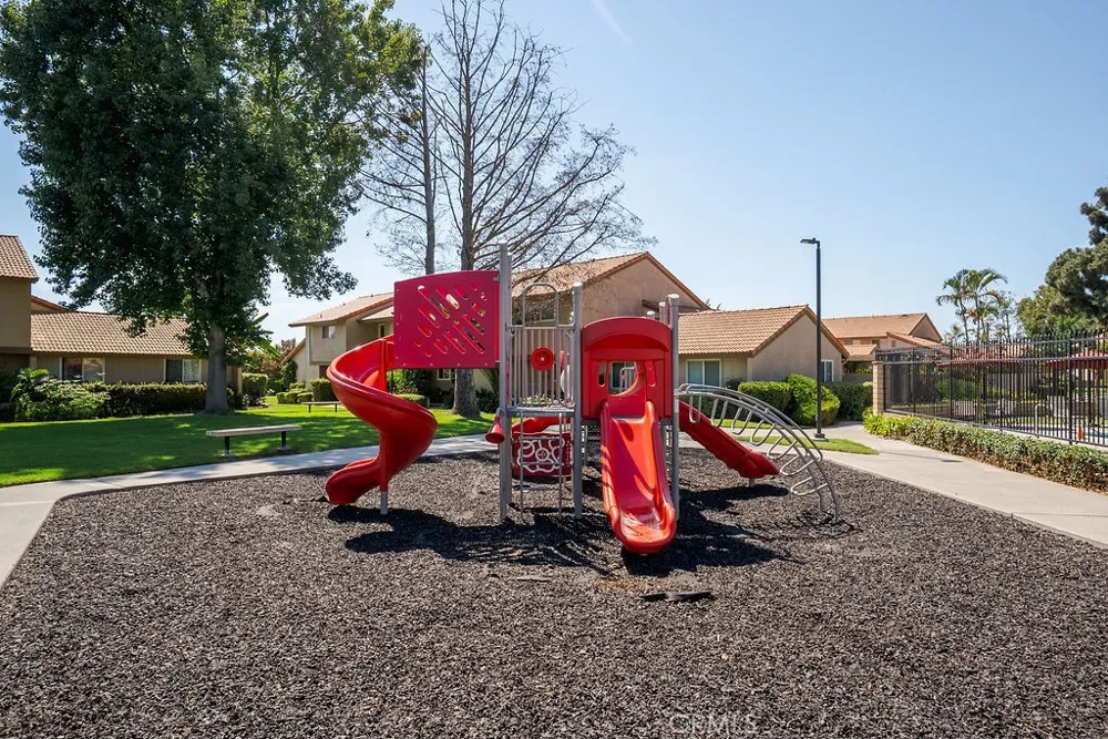 10525 Royal Oak Stanton, CA 90680