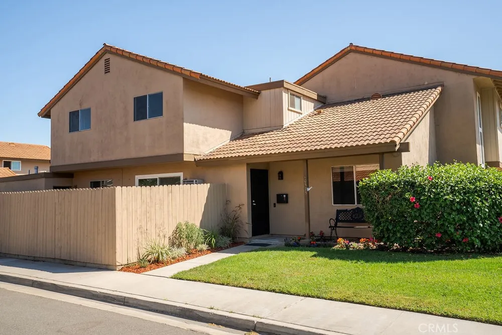 10525 Royal Oak Stanton, CA 90680