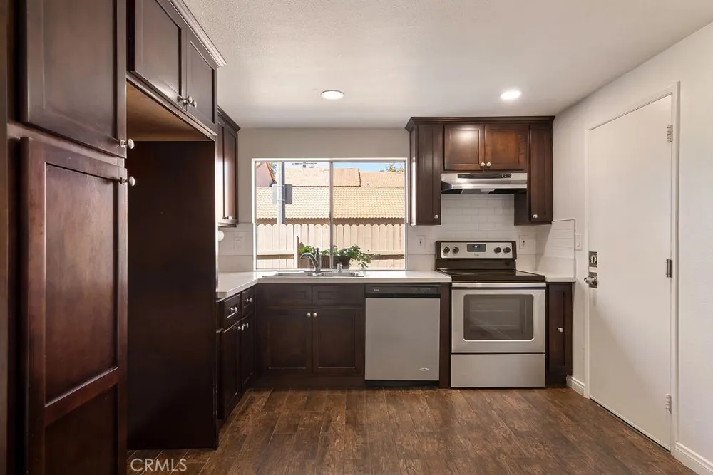 10525 Royal Oak Stanton, CA 90680