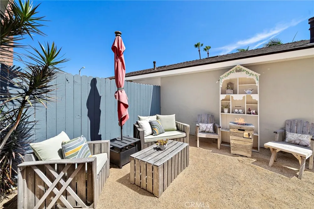 8215 Deerfield Drive Huntington Beach, CA 92646