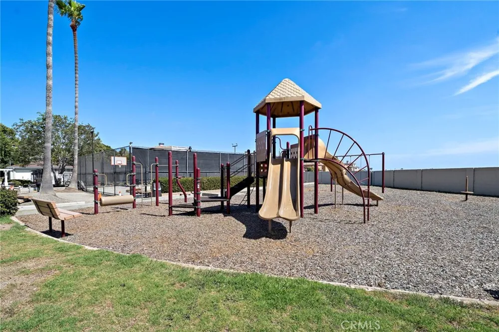 8215 Deerfield Drive Huntington Beach, CA 92646