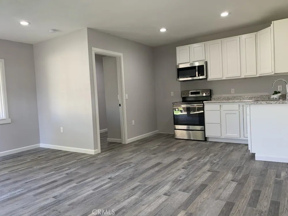 2010 TAMY #1/2 Santa Ana, CA 92706