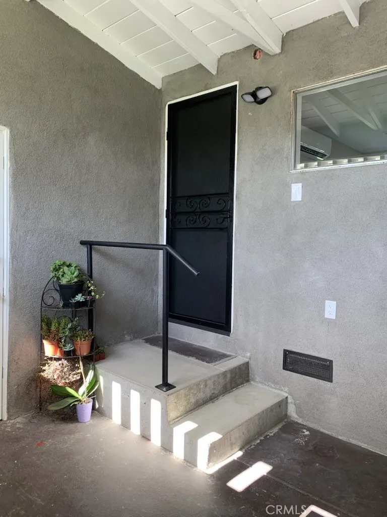 2010 TAMY #1/2 Santa Ana, CA 92706