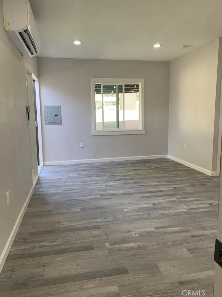 2010 TAMY #1/2 Santa Ana, CA 92706