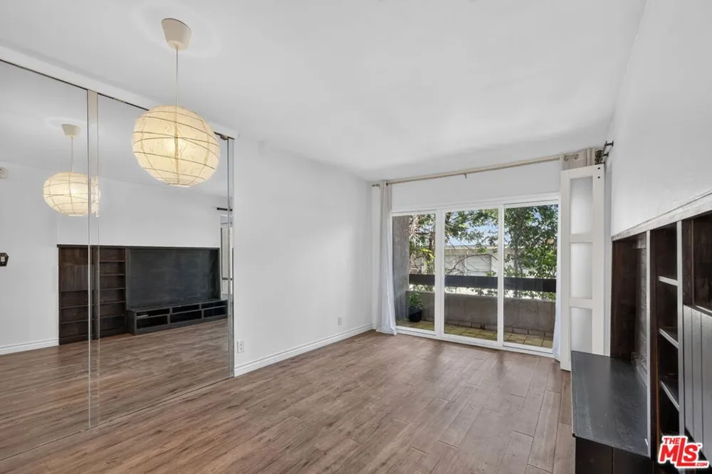 950 Kings Road #230 West Hollywood, CA 90069