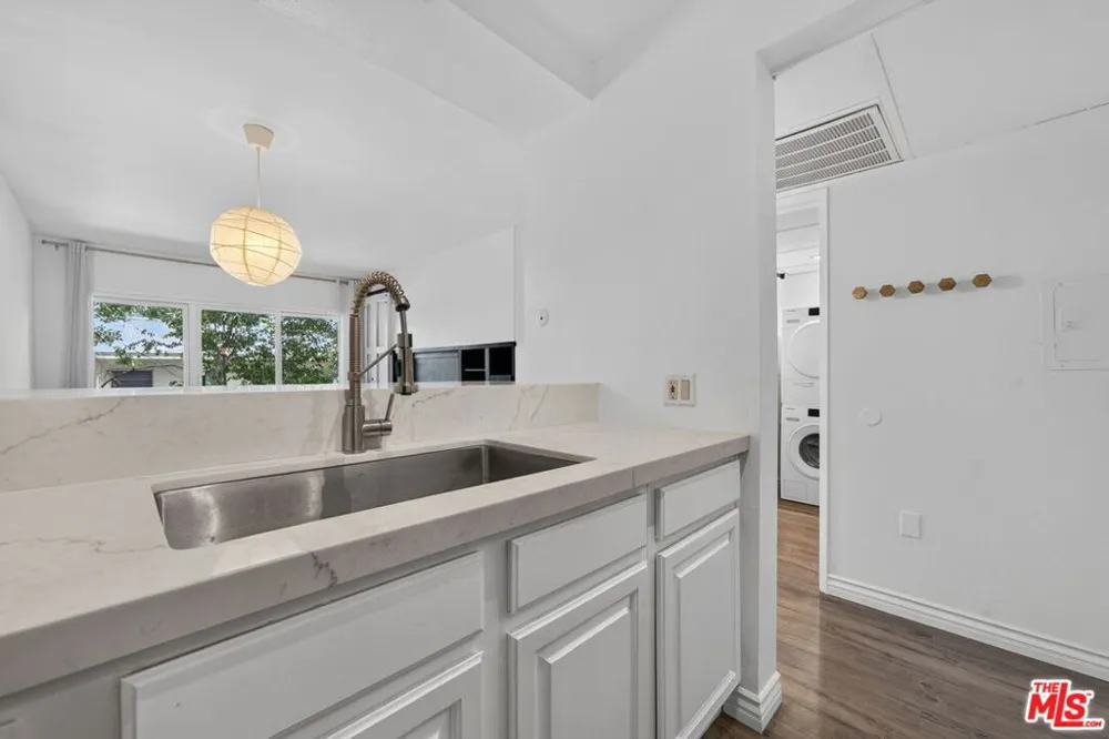 950 Kings Road #230 West Hollywood, CA 90069