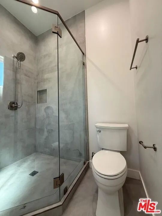 15830 Blackhawk Street Los Angeles, CA 91344