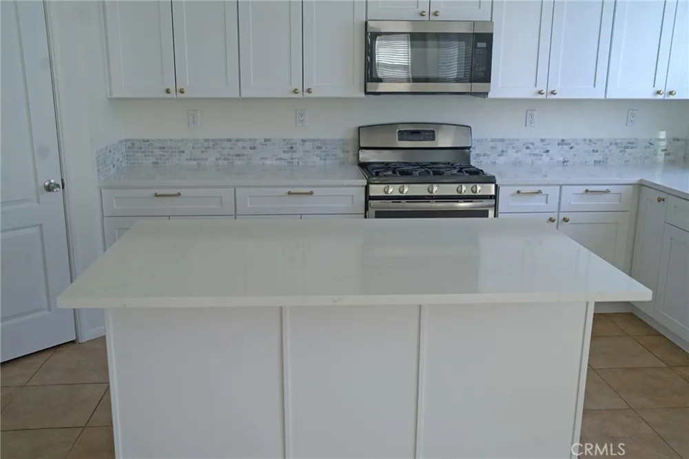 1205 Strand Perris, CA 92571