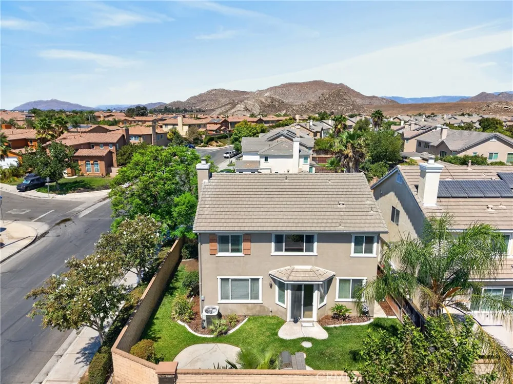 1205 Strand Perris, CA 92571