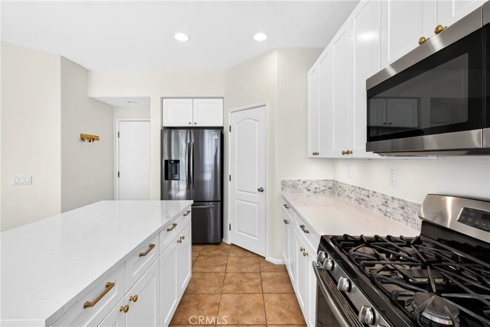 1205 Strand Perris, CA 92571