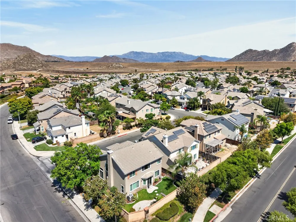 1205 Strand Perris, CA 92571