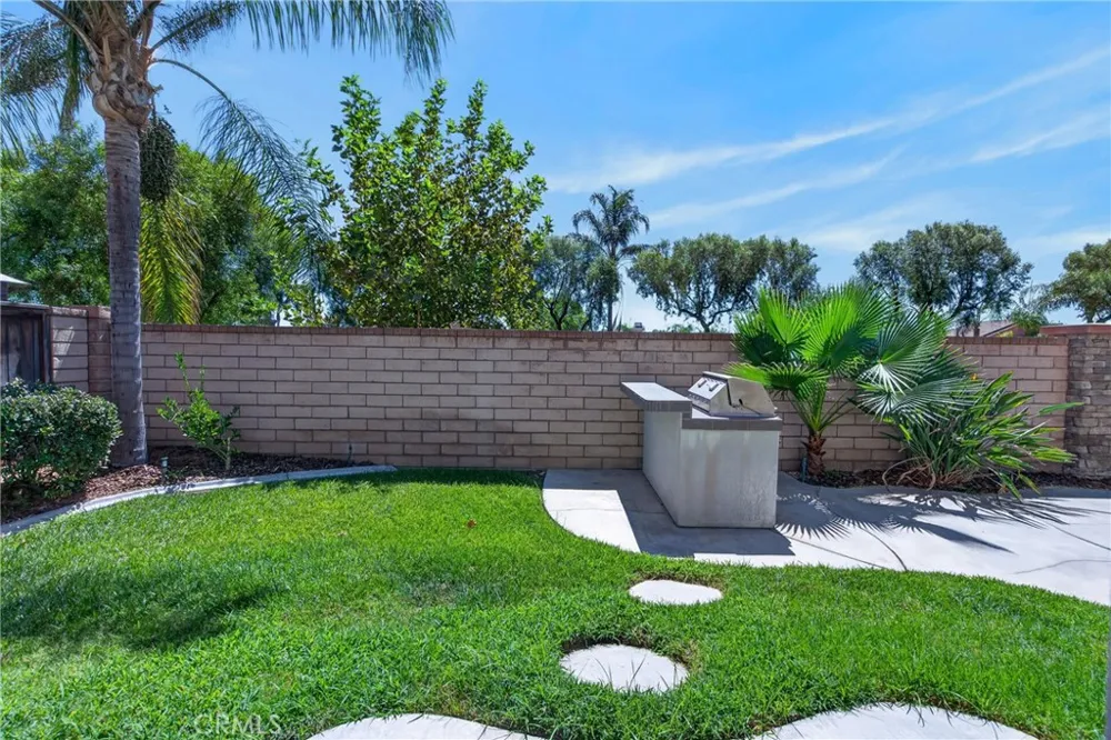 1205 Strand Perris, CA 92571