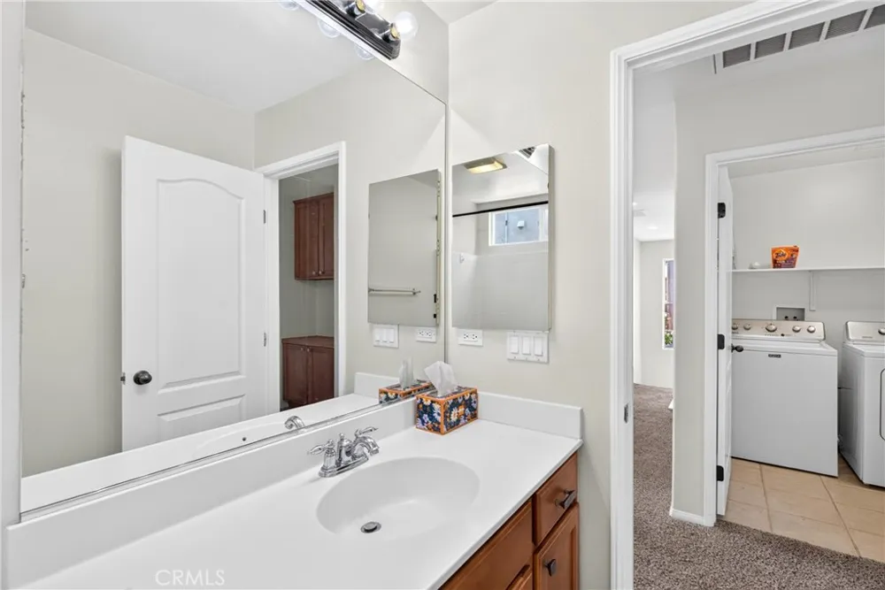 1205 Strand Perris, CA 92571