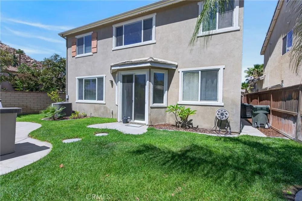 1205 Strand Perris, CA 92571