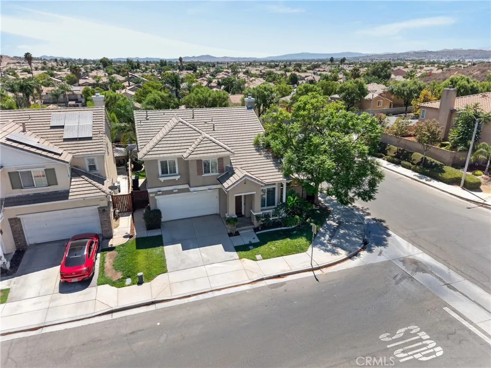 1205 Strand Perris, CA 92571