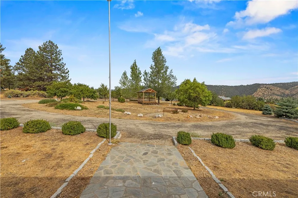 1014 Dusty Road Frazier Park, CA 93225