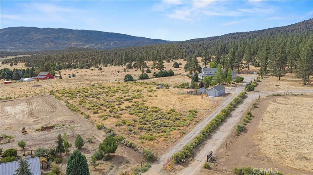 1014 Dusty Road Frazier Park, CA 93225