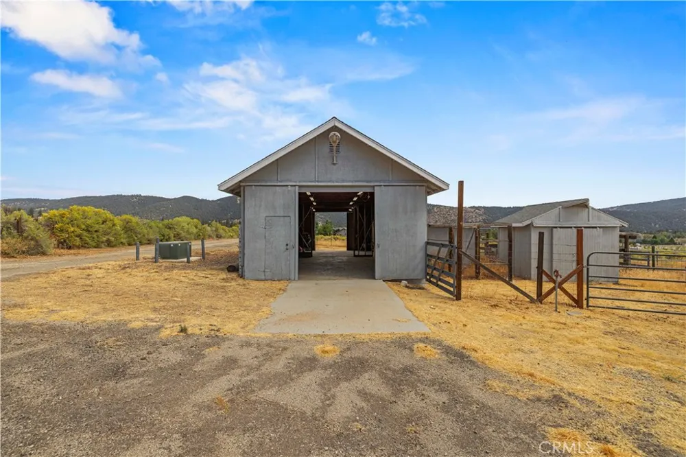 1014 Dusty Road Frazier Park, CA 93225