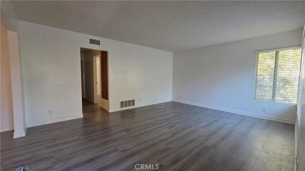 136 Clearbrook #16 Irvine, CA 92614