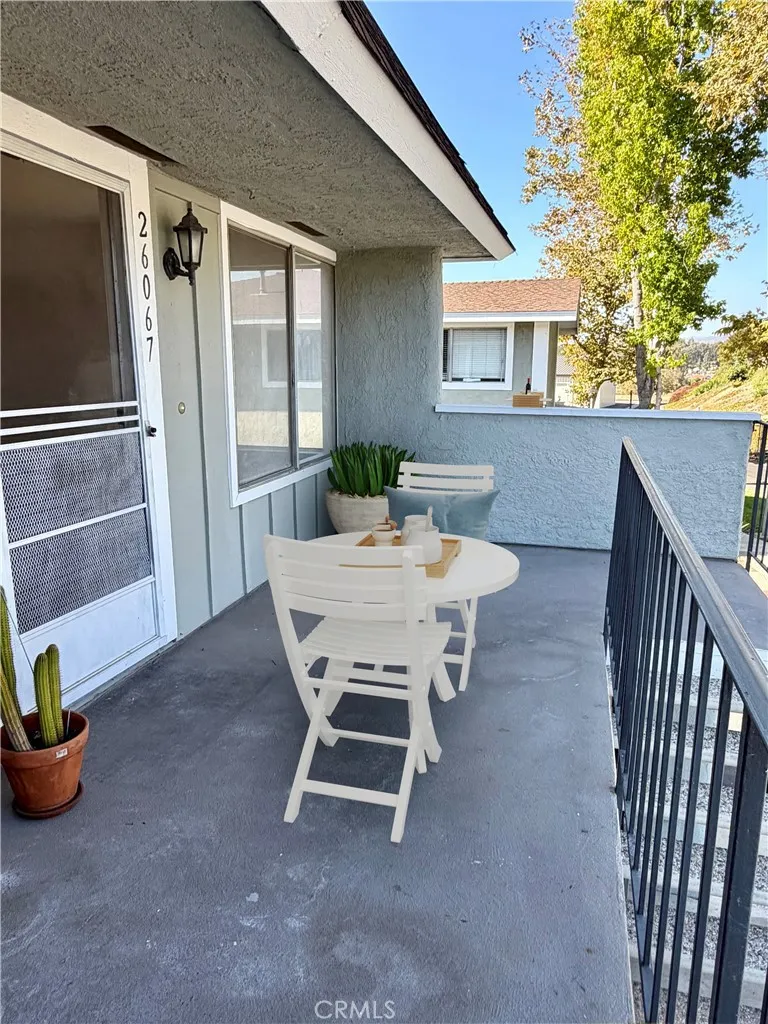 26067 Via Pera Mission Viejo, CA 92691