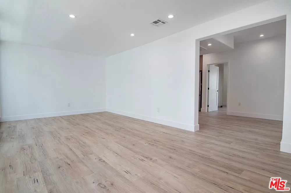 1236 Fairfax Avenue #8 West Hollywood, CA 90046